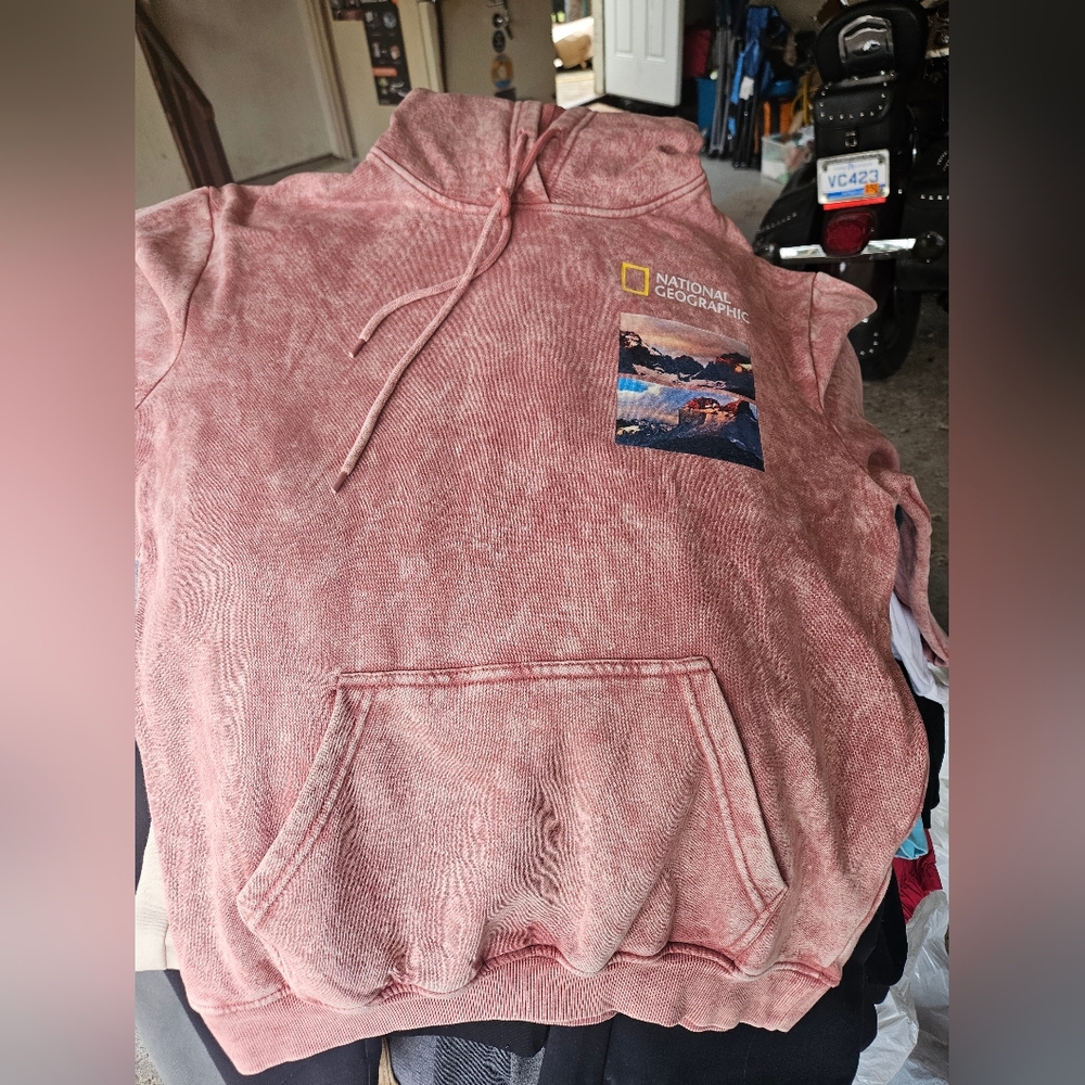 National Geographic Dusty Pink Men's Hoodie